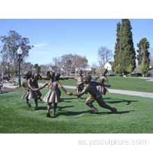 Vida tamaño bronce tocando la estatua de los niños para la venta